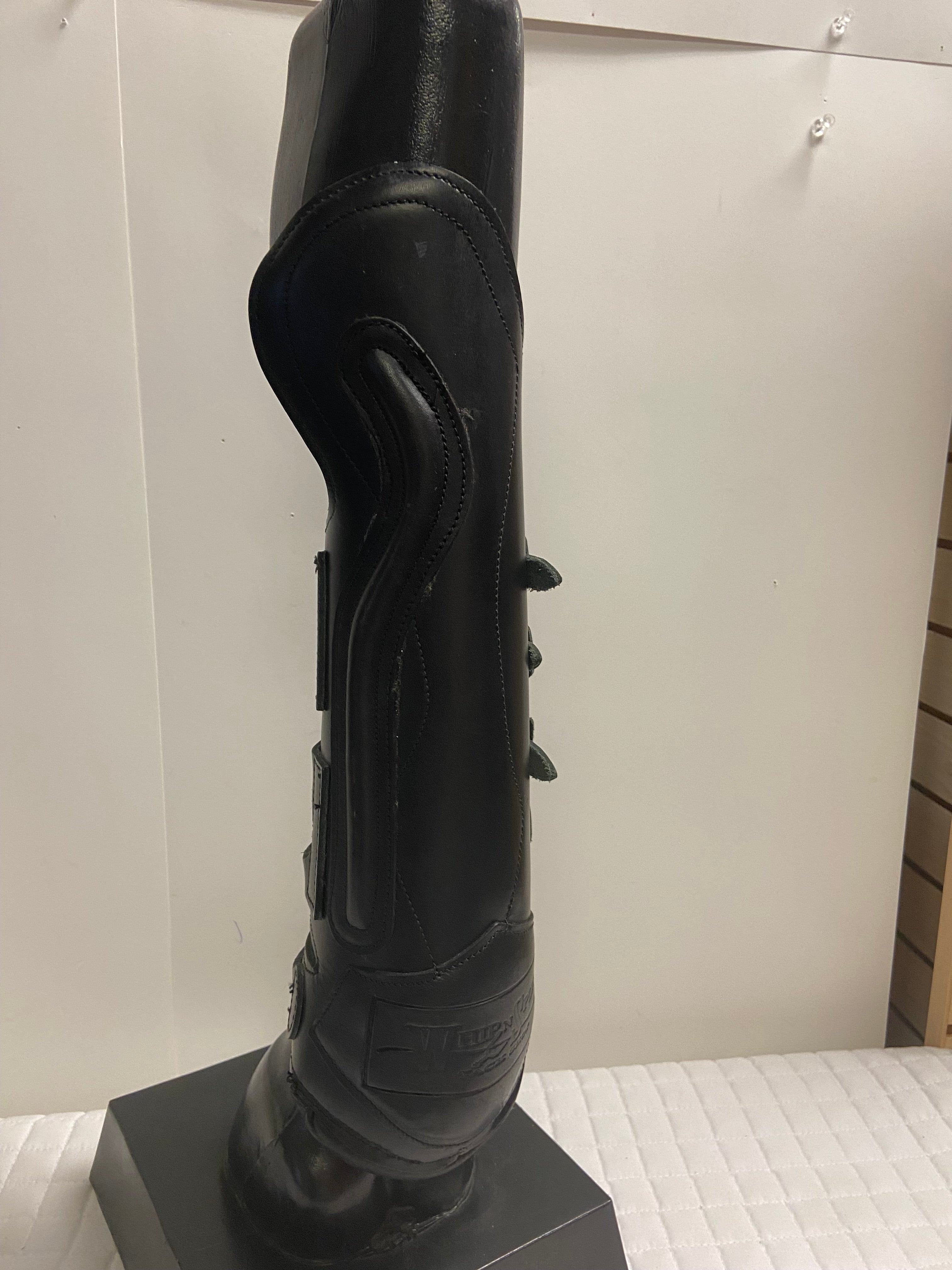 WNS Leather Rear High Boots - Black - Medium