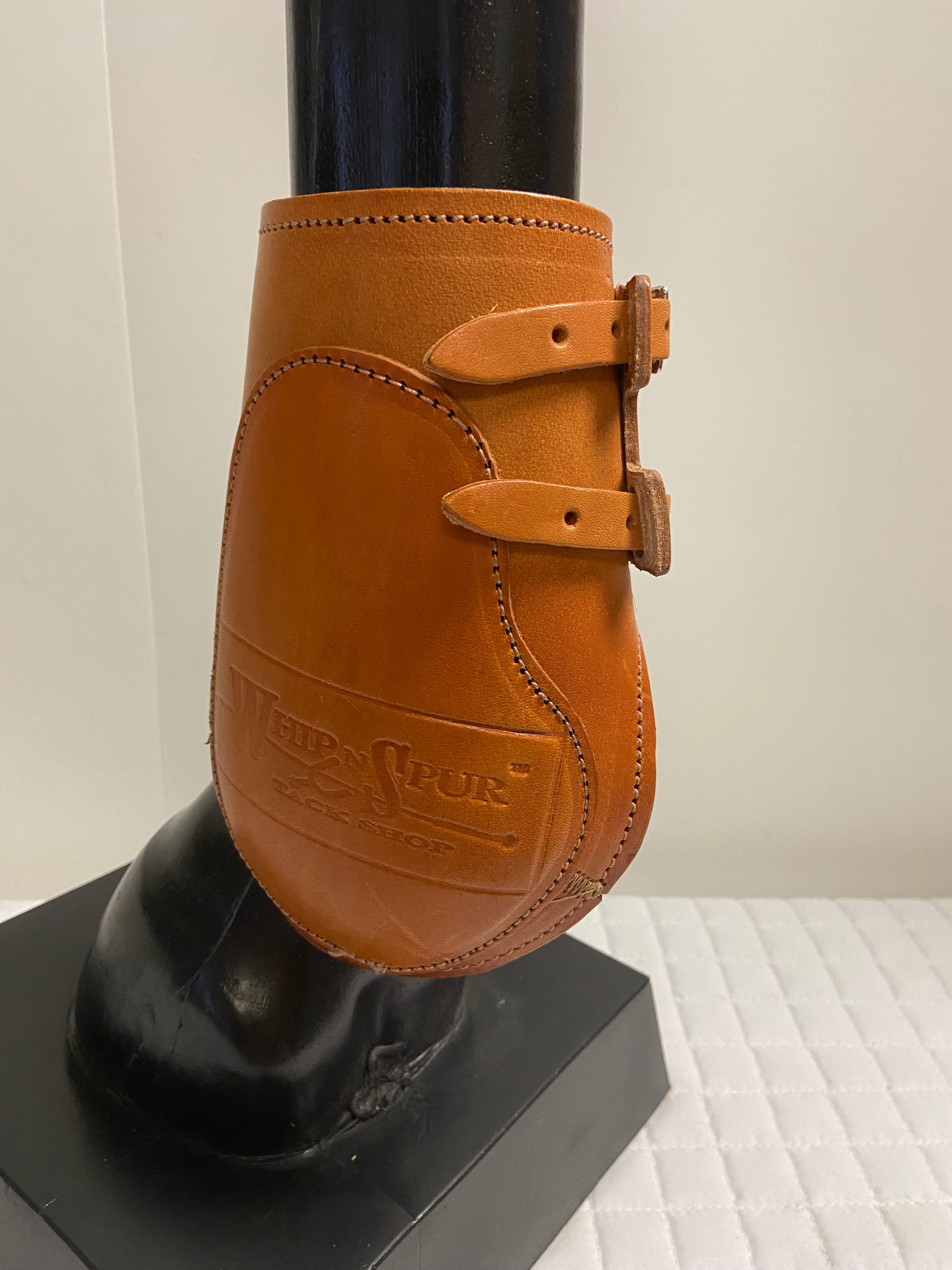WNS Leather Hind Ankle Boots
