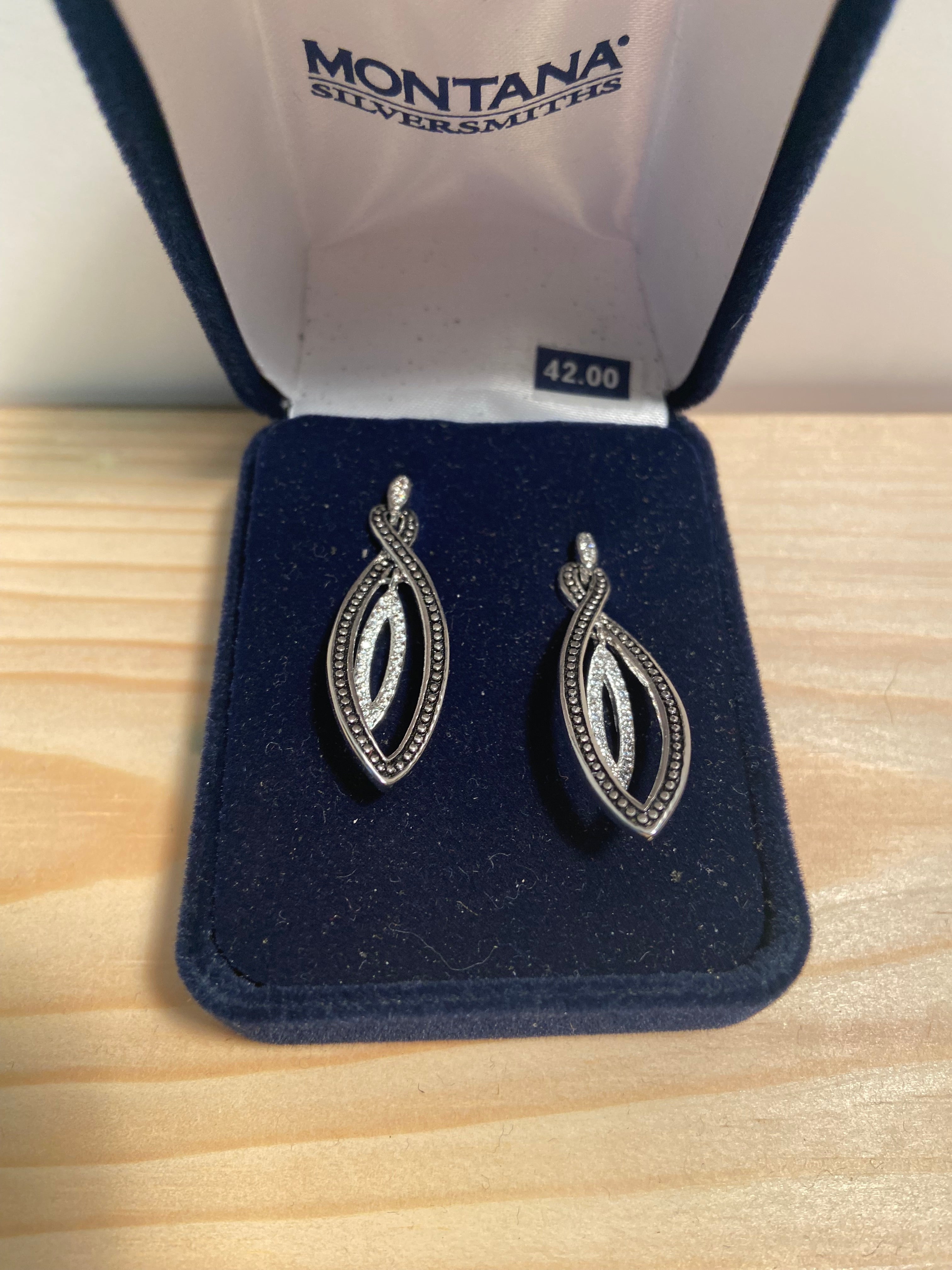 Montana Silversmiths CZ & Stud Twisted Earrings